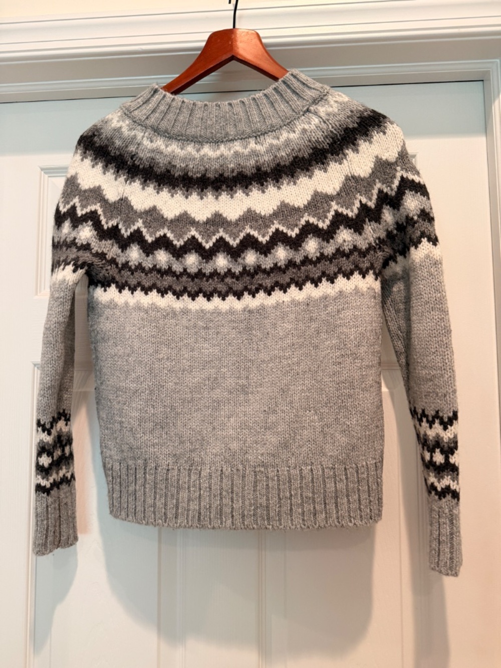 Banana Republic Fair Isle Wool Blend Gray Patterned Women's Sweater XS - Picture 7 of 7
